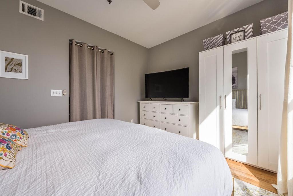 אטלנטה Trendy Castleberry Hill Condo- Walk To Mercedes Benz/ All Downtown Attractions מראה חיצוני תמונה